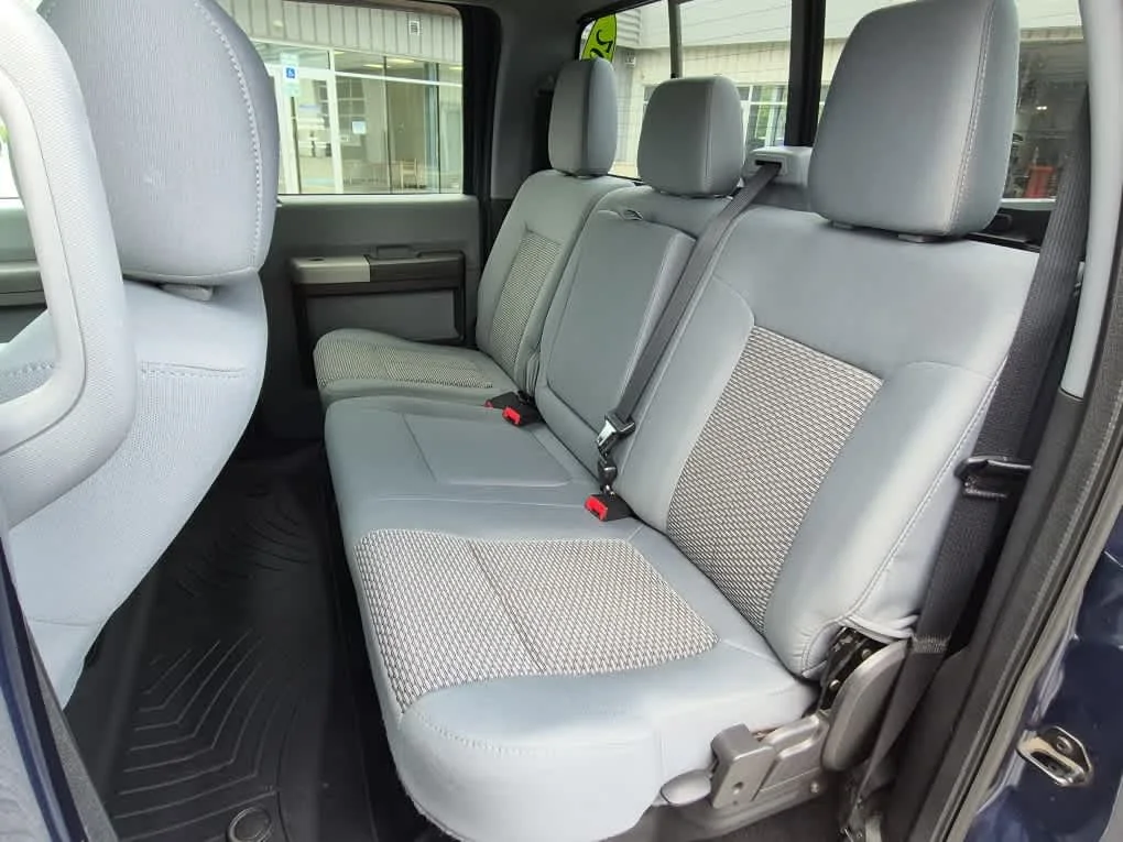 Used 2016 Blue Jeans Metallic Ford XLT image 7