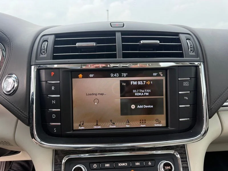 Used 2017 White Lincoln Black Label image 9