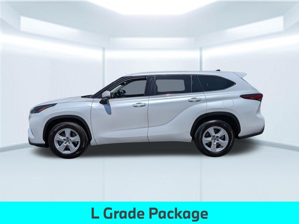 Used 2022 Beige Toyota L image 2