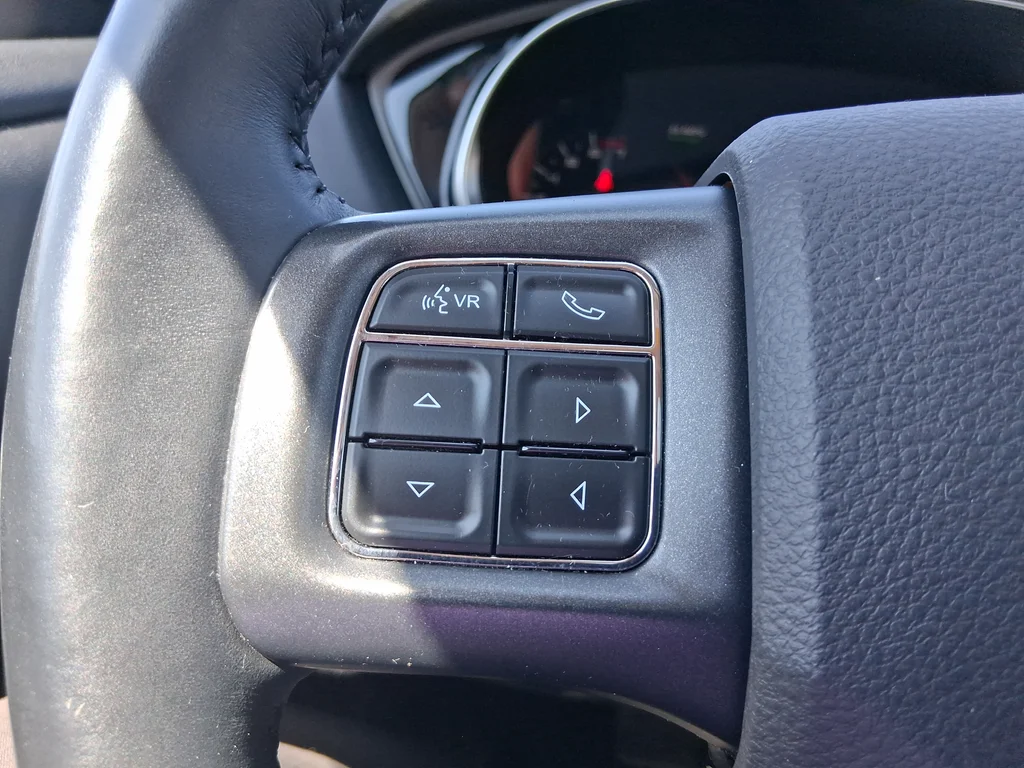 Used 2014 Blue Dodge Limited image 16