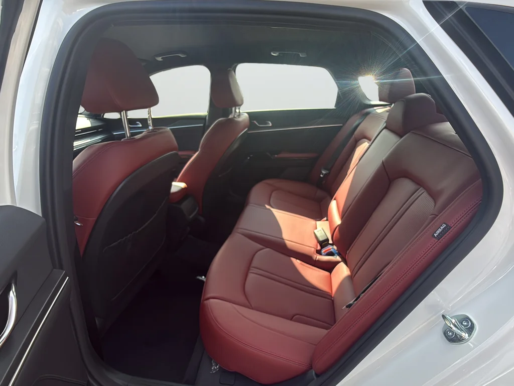 New 2026 Snow White Pearl Kia GT-Line image 27
