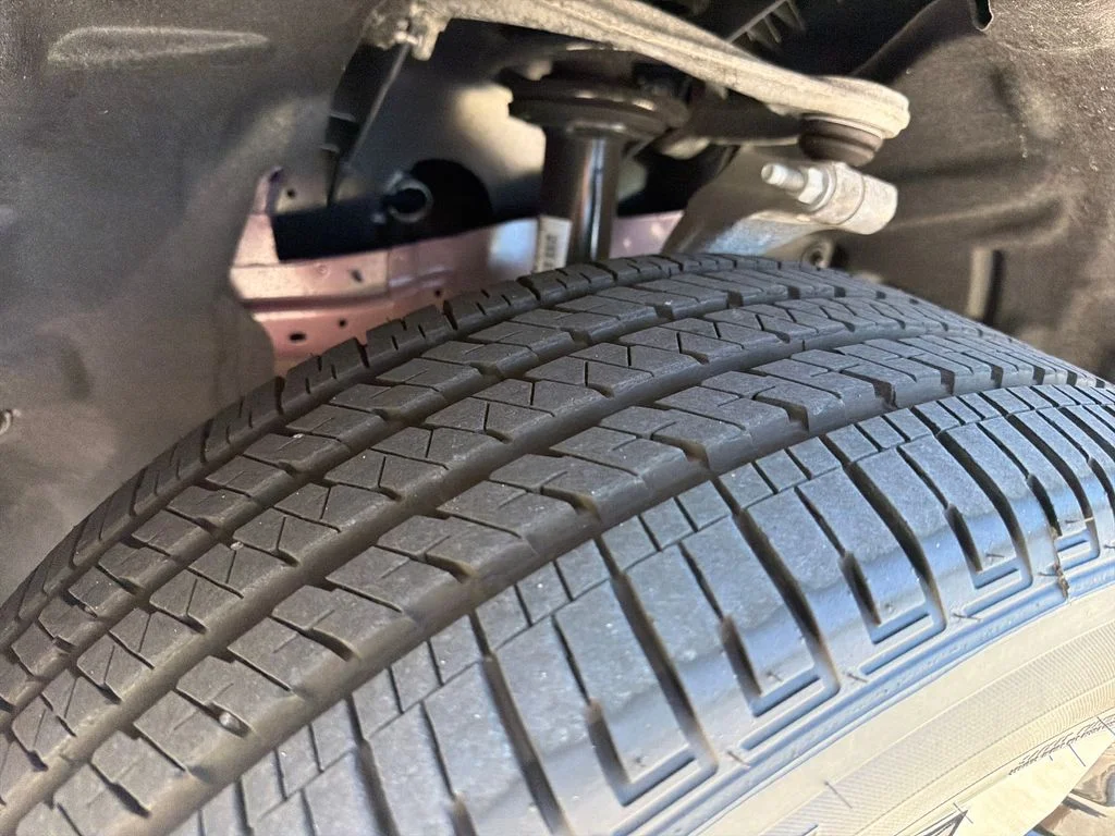 Used 2025 Red Jeep Altitude X image 12