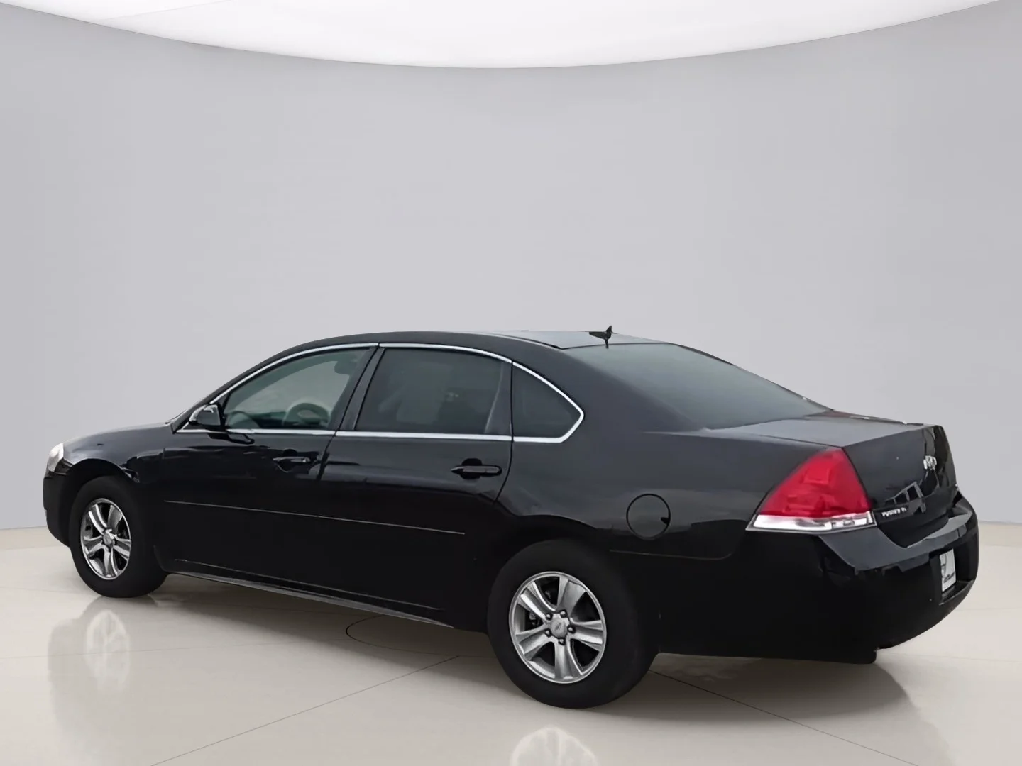 Used 2014 Black Chevrolet LS image 3