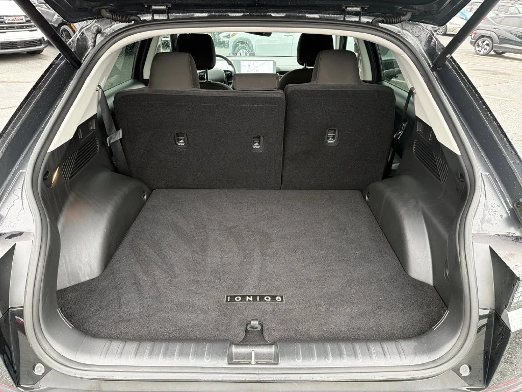 Used 2024 Black Hyundai SEL image 18