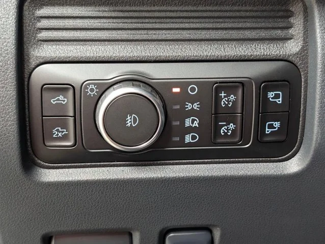 New 2026 Glacier Gray Metallic Tri-Coat Ford F-250® Lariat® image 55