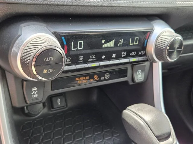 Used 2021 White Toyota XLE image 21