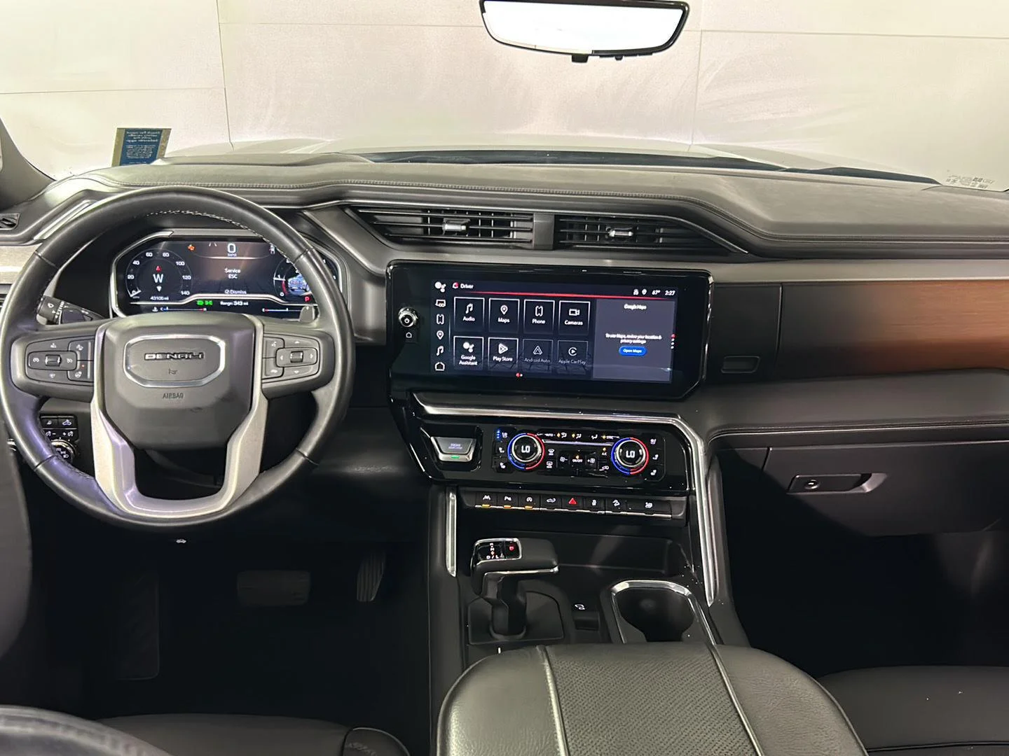 Used 2023 Onyx Black GMC Denali image 40