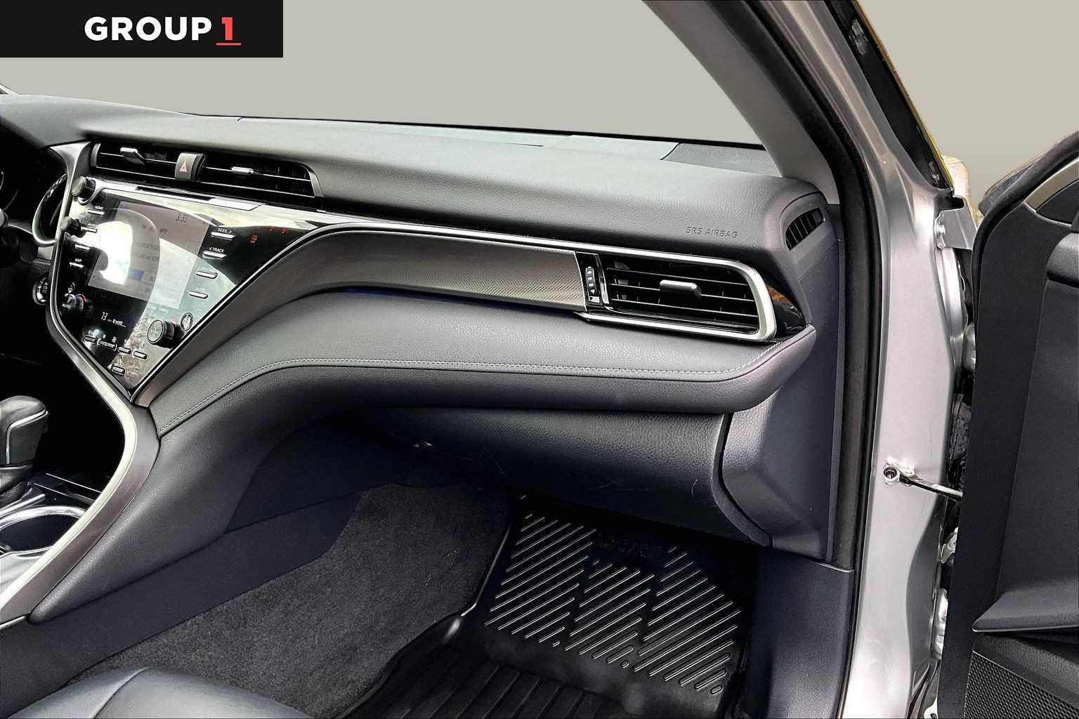 Used 2019 Celestial Silver/Midnight Black Metallic Toyota XSE V6 image 19