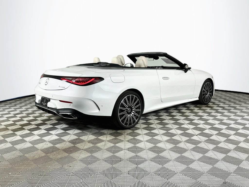 New 2027 MANUFAKTUR Moonlight White Metallic Mercedes-Benz CLE 450 image 7