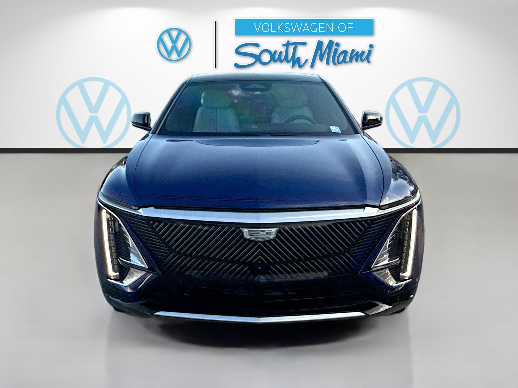 Used 2024 Cadillac LYRIQ Luxury 1 with VIN 1GYKPPRKXRZ116195 for sale in Miami, FL