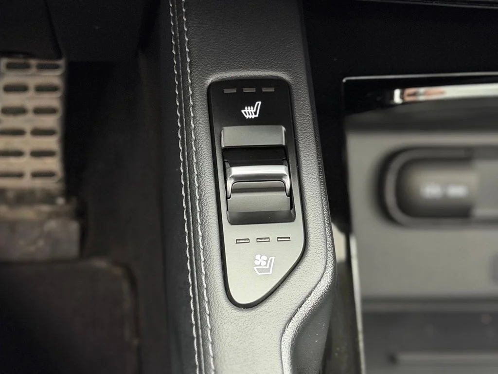 Used 2022 White Kia SX image 15