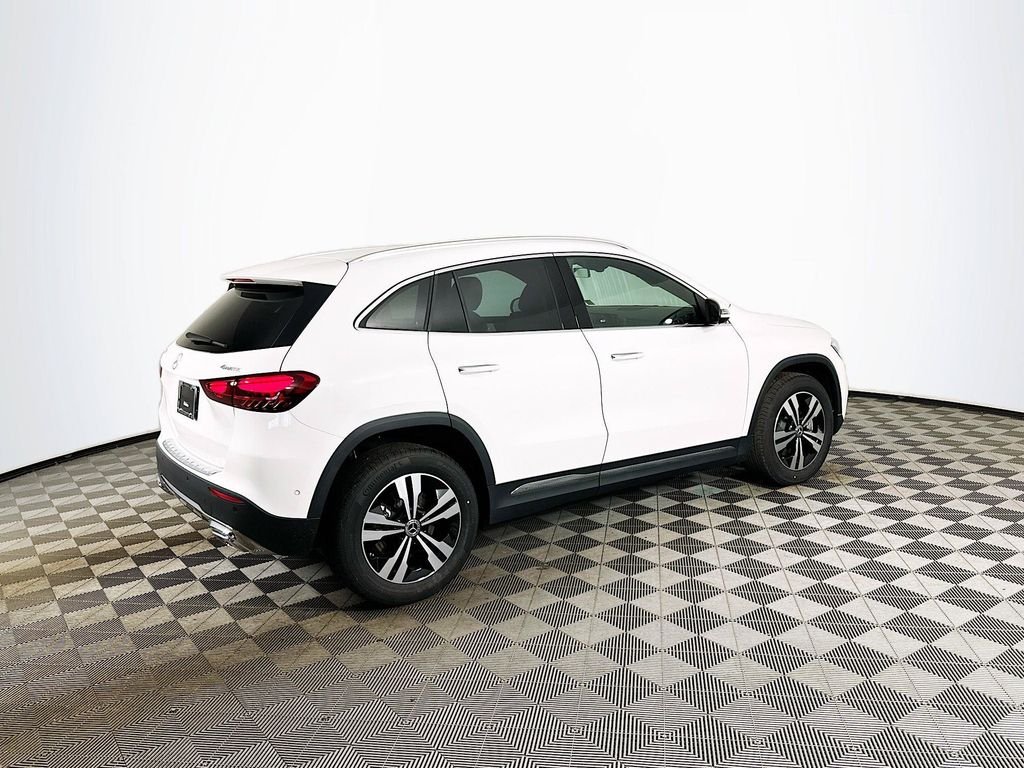 New 2026 Polar White Mercedes-Benz GLA 250 image 7