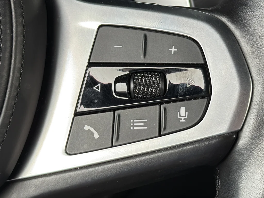 Used 2022 Black BMW M440i xDrive image 15