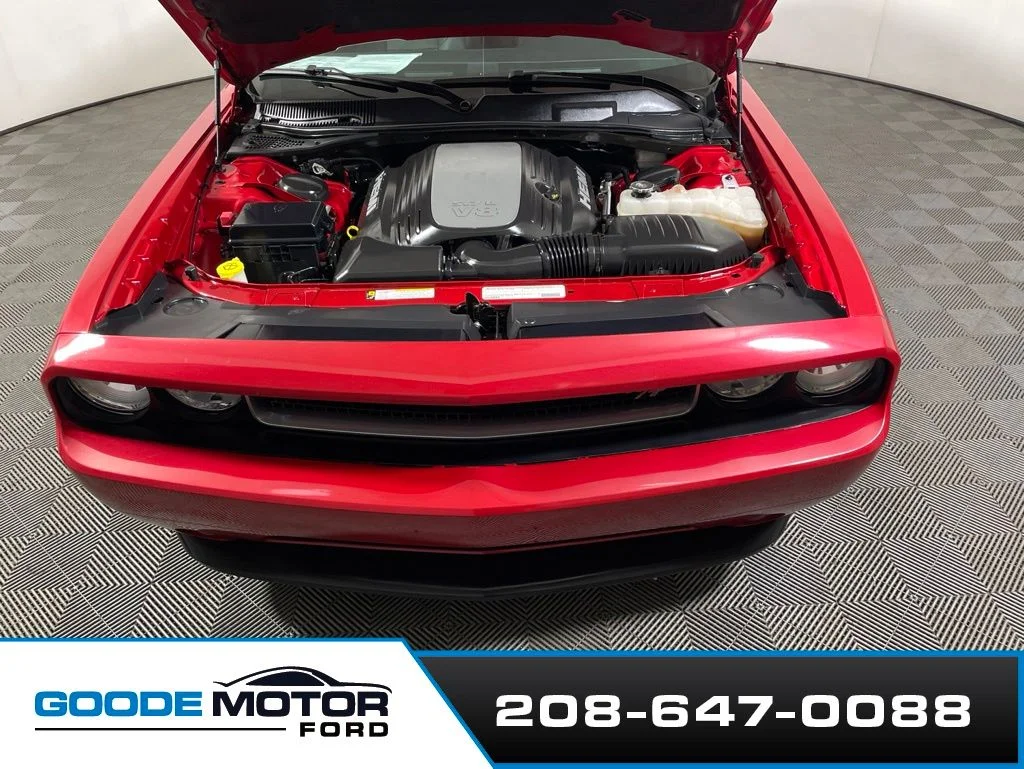 Used 2012 Redline 3 Coat Pearl Dodge R/T image 20