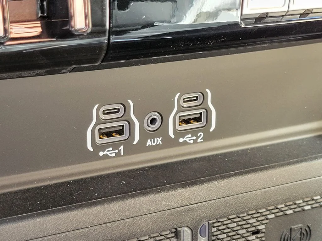 New 2026 Ceramic Gray Clear-Coat Exterior Paint RAM Laramie image 13