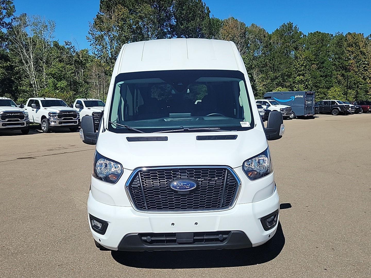Used 2024 Oxford White Ford 350 XLT image 23