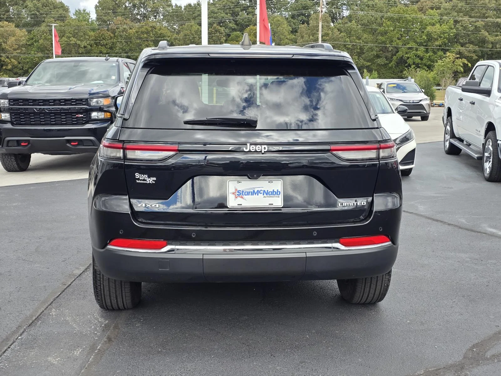 Used 2024 Black Jeep Limited 4x4 image 6