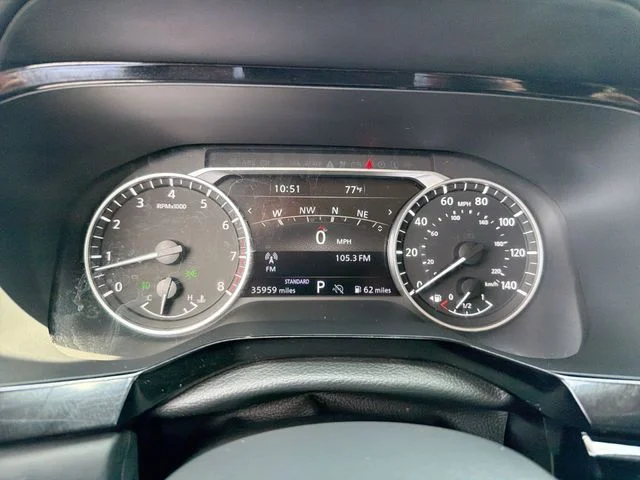 Used 2023 White Nissan SL image 19