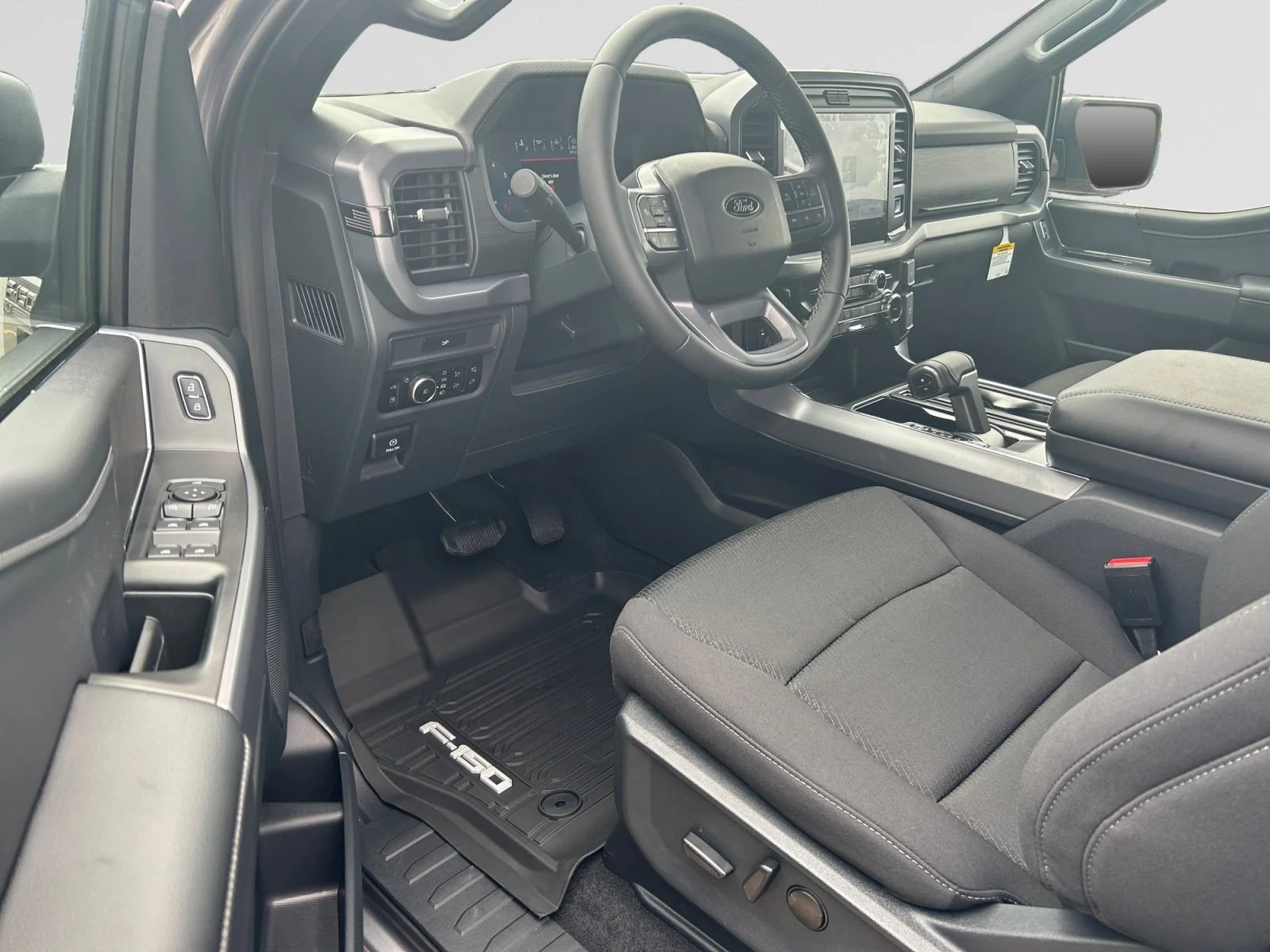 New 2026 Iconic Silver Metallic Ford XLT image 13