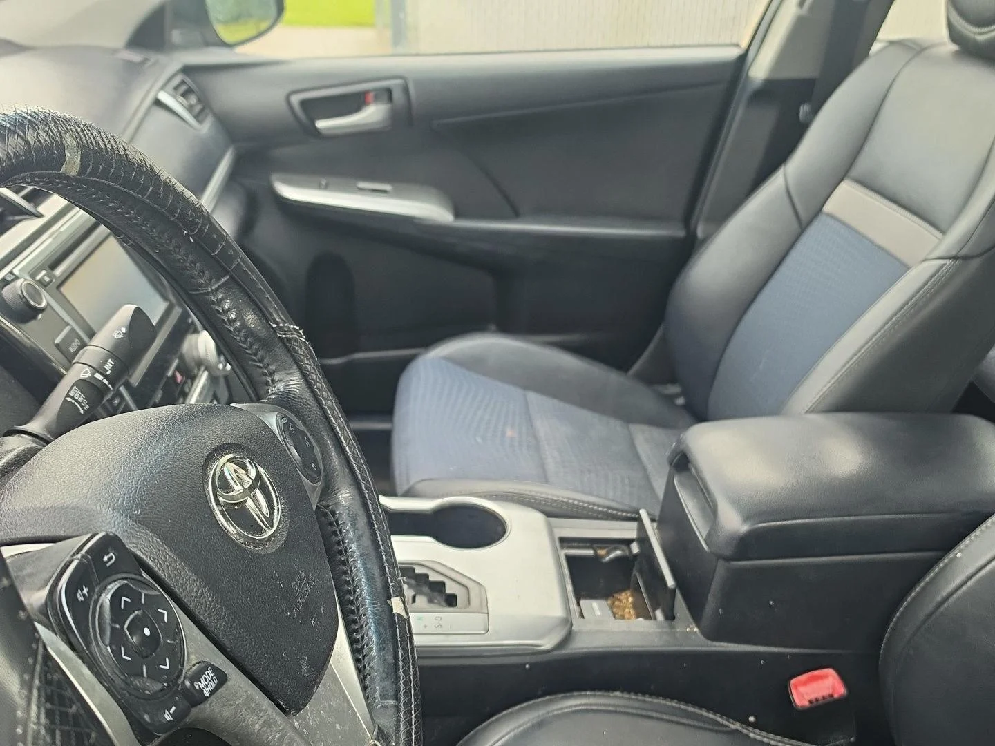 Used 2014 Magnetic Gray Metallic Toyota SE Sport image 5