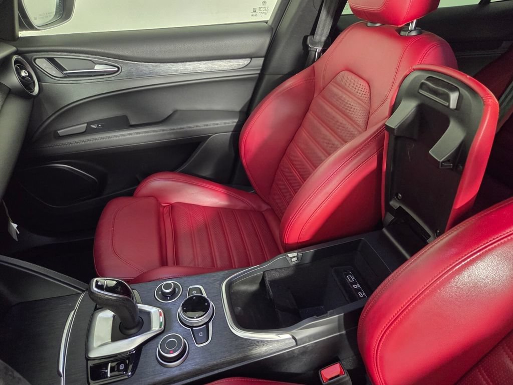 2023 Alfa Romeo Stelvio Sprint - Photo 20