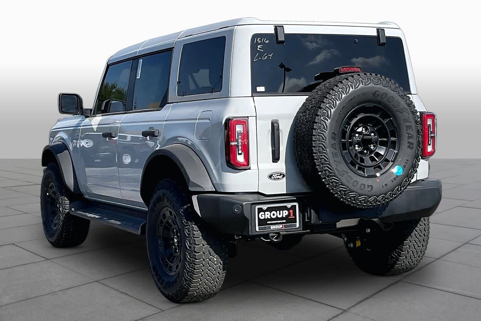 New 2026 Avalanche Gray Ford Outer Banks® image 9