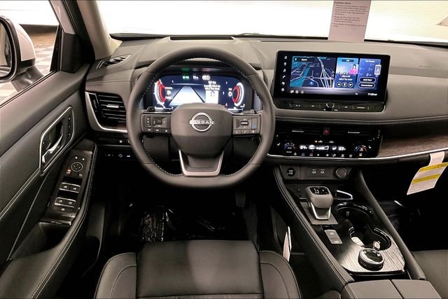 New 2026 Everest White Nissan Platinum image 19
