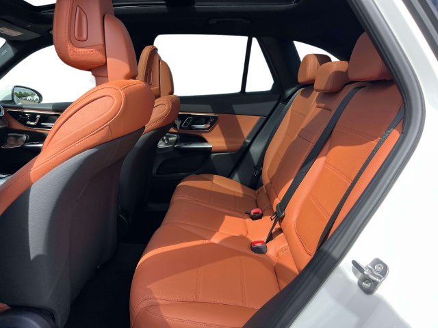 New 2027 Polar White Mercedes-Benz GLC 300 image 12