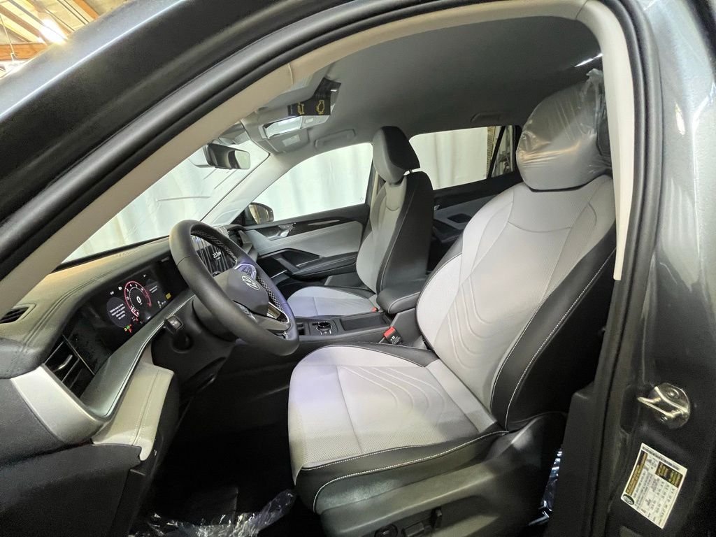 New 2026 Gray Volkswagen 2.0T SE image 9