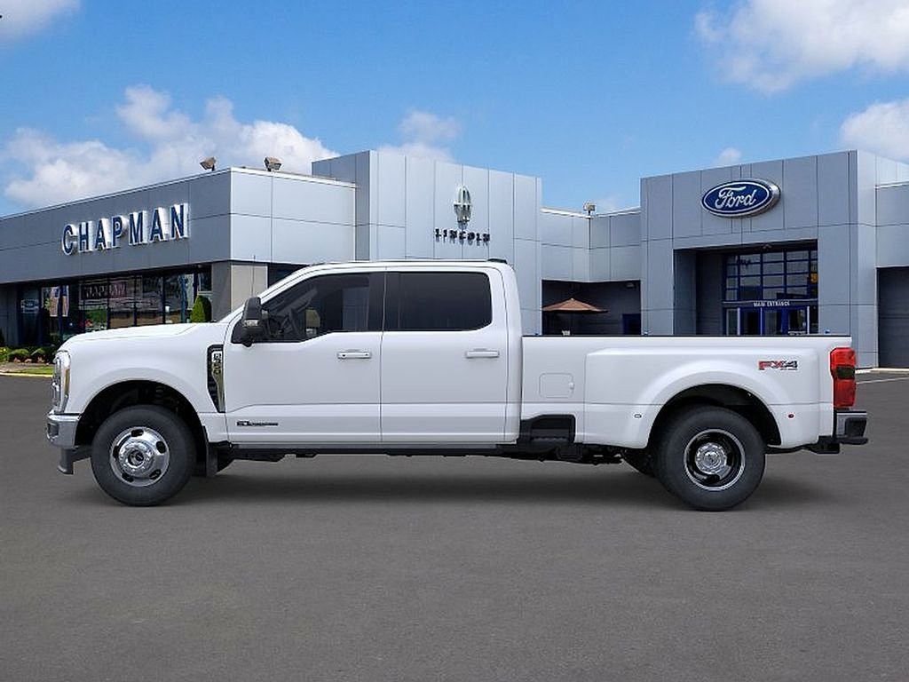New 2026 Star White Metallic Tri-Coat Ford F-350® Lariat® image 3