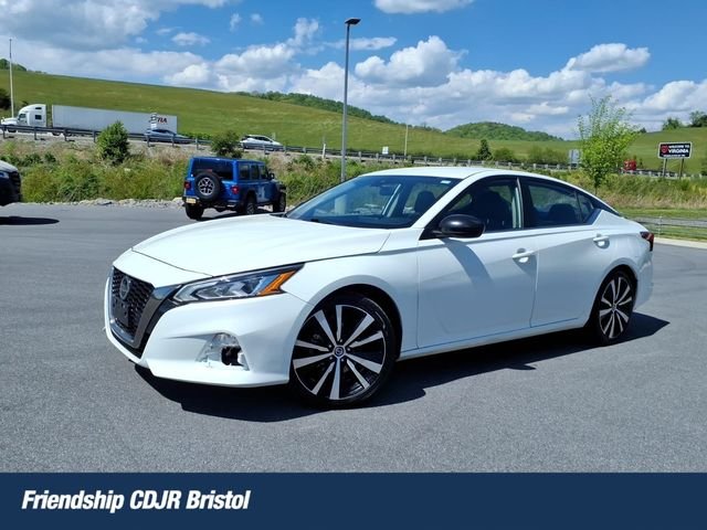2022 Nissan Altima SR