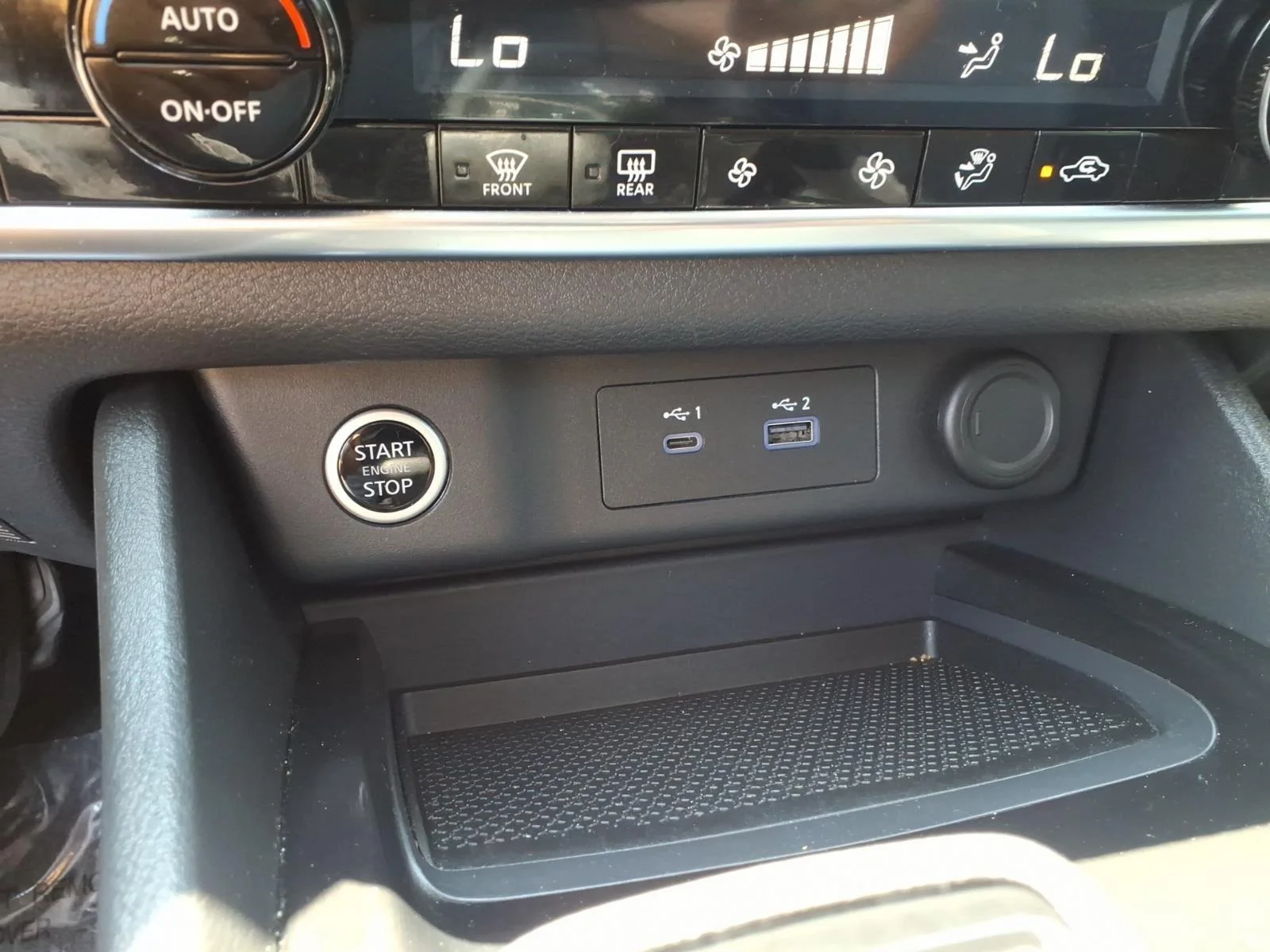 Used 2023  NISSAN SV image 28