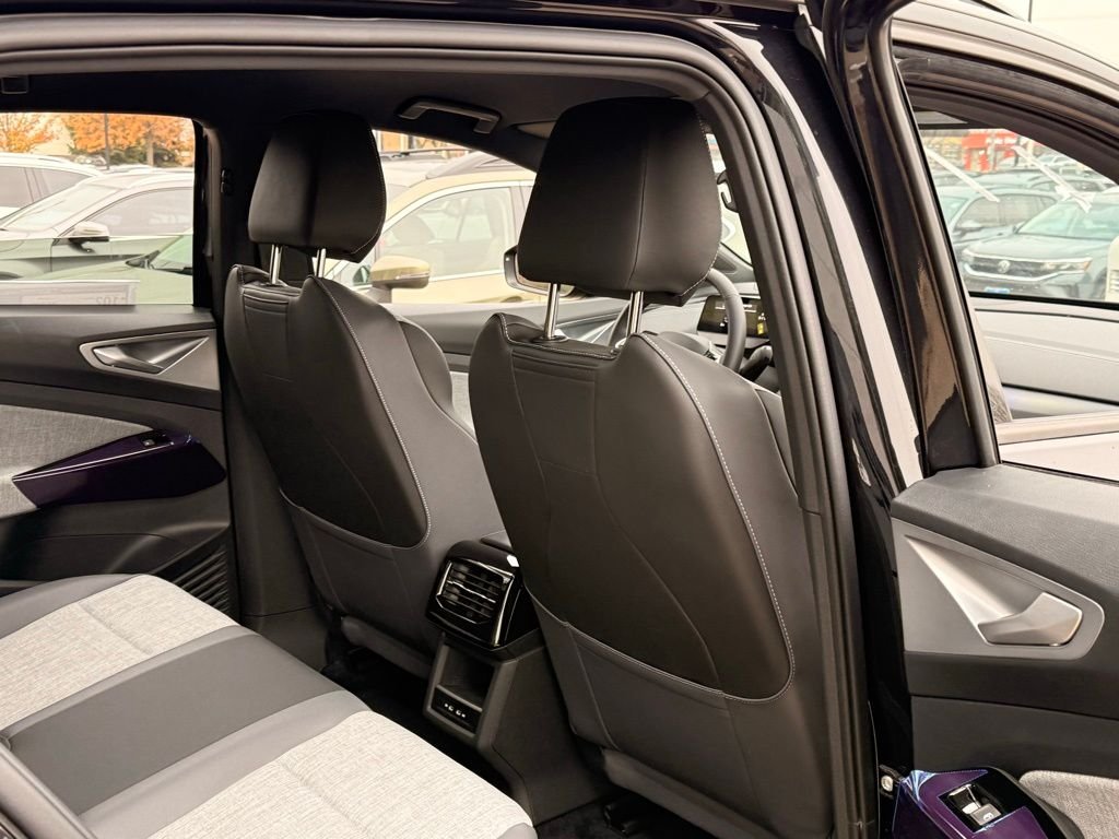 2025 Volkswagen ID.4 PRO - Photo 30