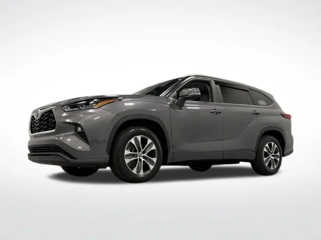 Used 2023 Gray Toyota XLE image 5