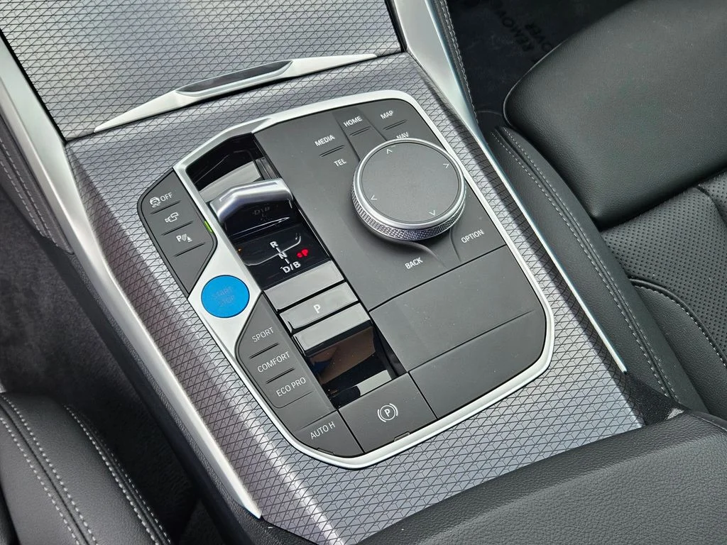 Used 2025 Mineral White Metallic BMW M50 image 29
