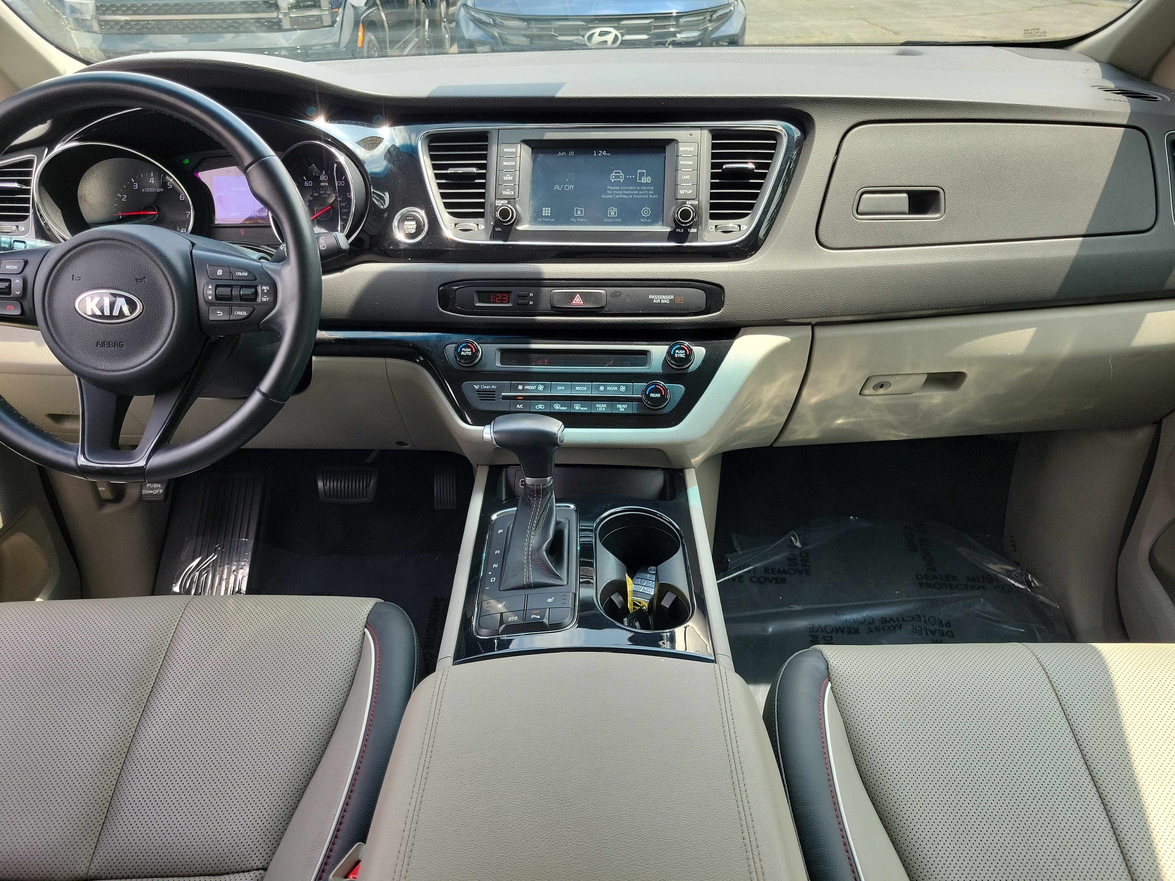 Used 2017 Bright Silver Kia EX image 9
