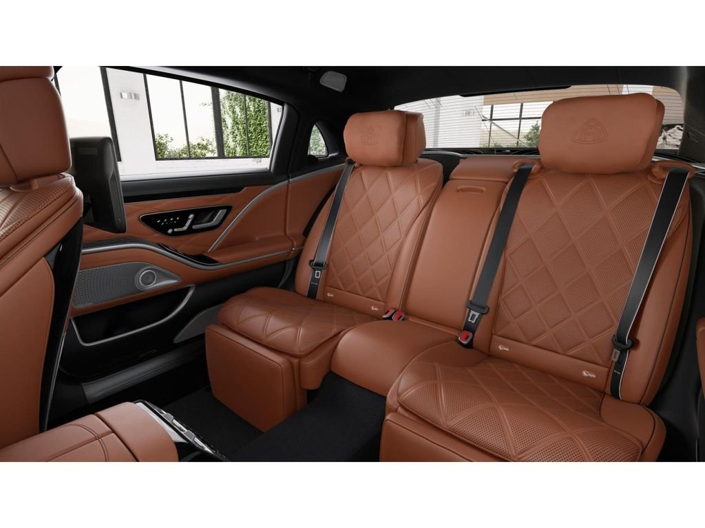 New 2026 Emerald Green Metallic Mercedes-Benz  image 5