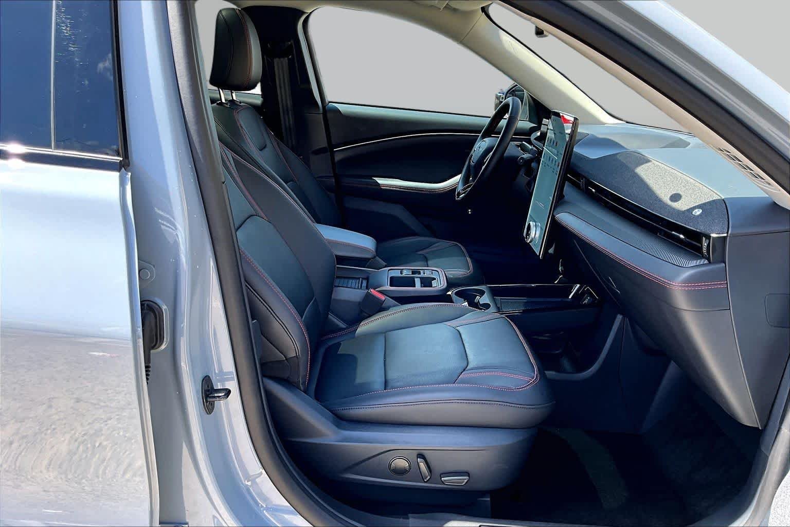 Certified Used 2025 Glacier Gray Metallic Ford Premium image 10