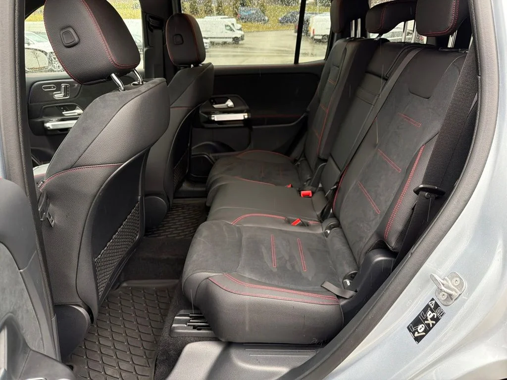 Used 2025 Silver Mercedes-Benz GLB 250 image 25