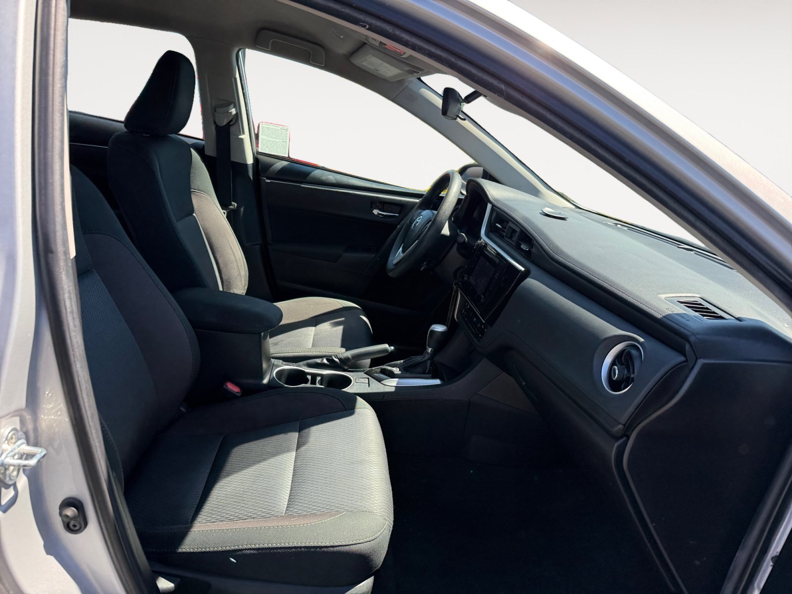 Used 2018 Classic Silver Metallic Toyota LE image 19