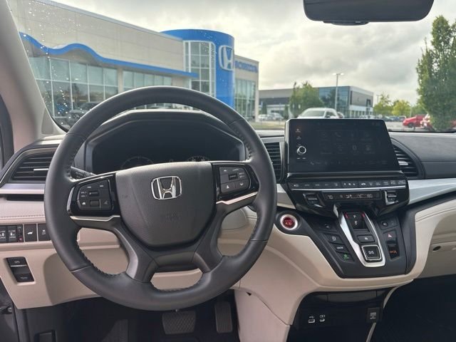 2025 Honda Odyssey EX-L - Photo 14