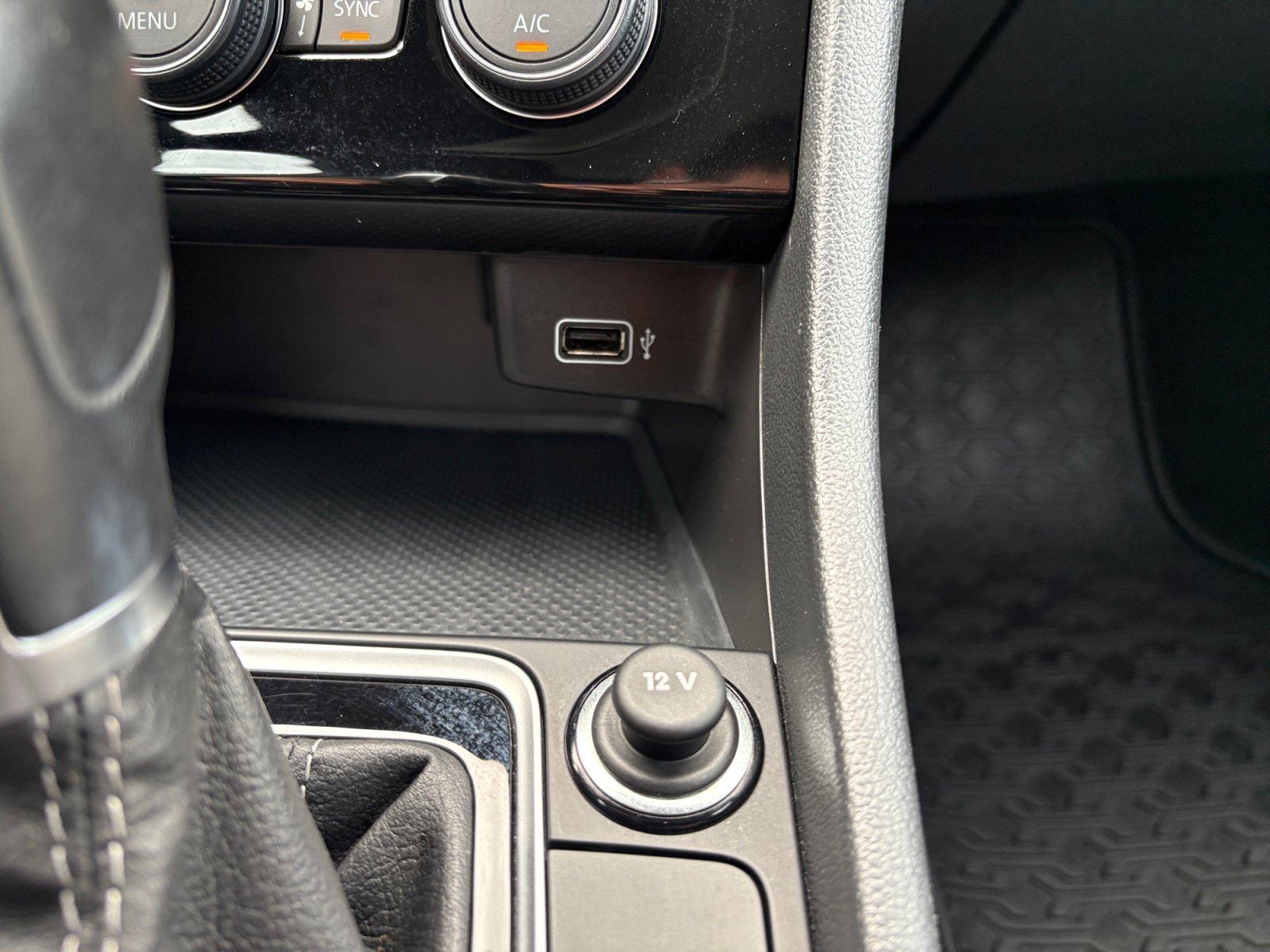 Used 2019 Pure White Volkswagen R-Line image 20