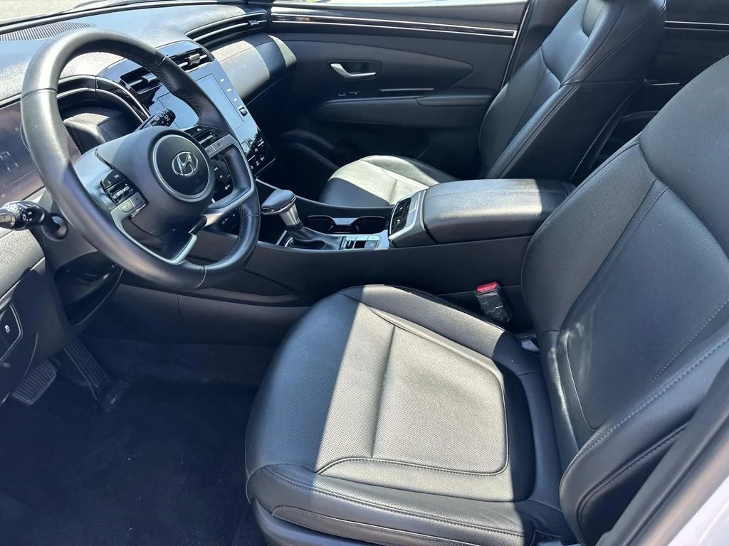 Used 2023 White Hyundai SEL image 17