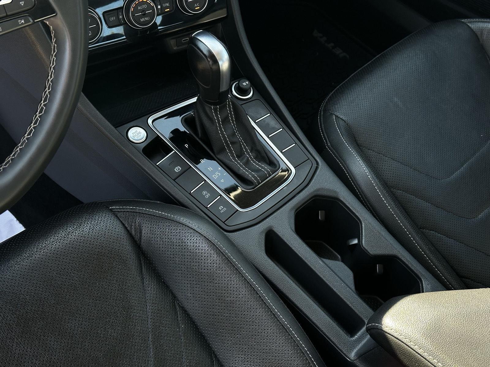 2021 Volkswagen Jetta SEL Premium - Photo 13
