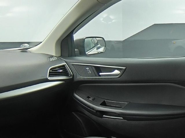 2022 Ford Edge SE - Photo 40
