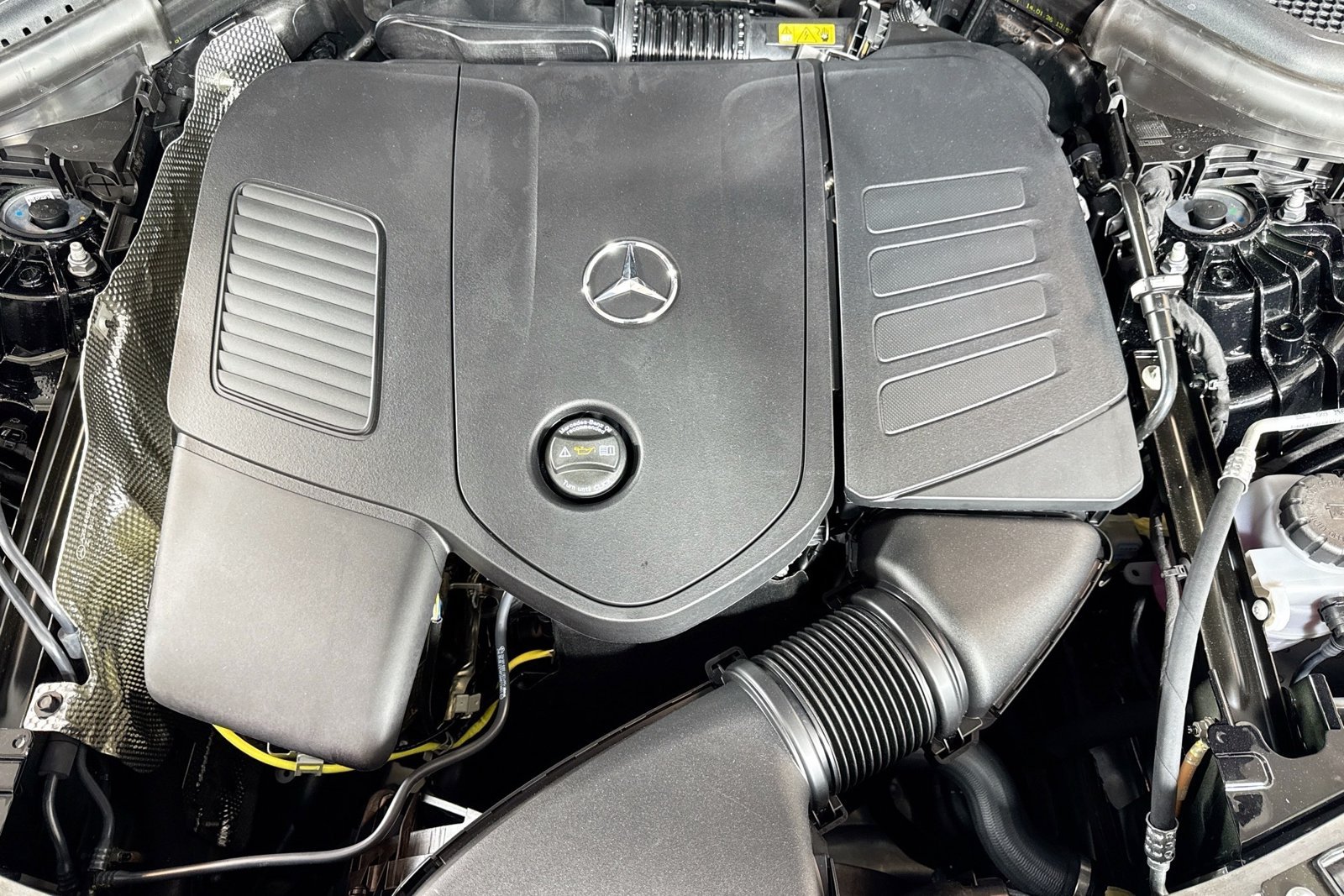 New 2026 Black Mercedes-Benz GLC 300 image 28