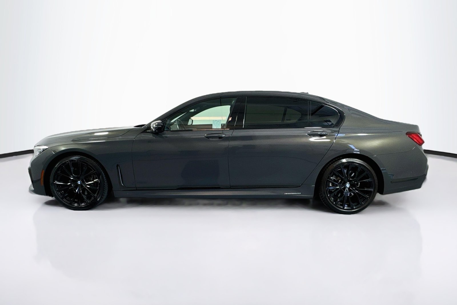 Used 2021 Dravit Grey Metallic BMW 740i image 8