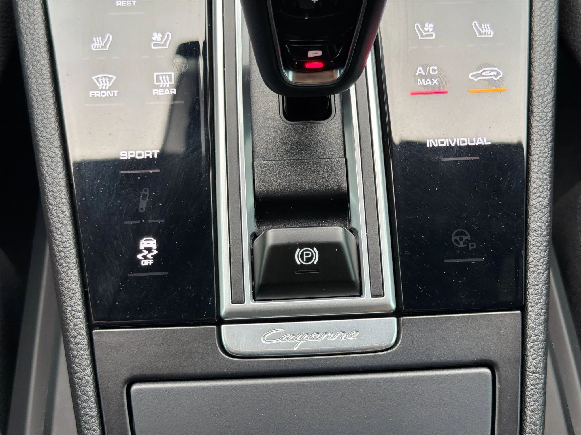 Used 2023 Chalk Porsche Platinum Edition image 29