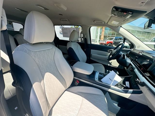 New 2026 Ivory Silver Kia EX image 30