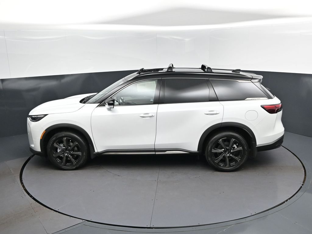 New 2027 2T RAD WHT INFINITI Autograph AWD image 33